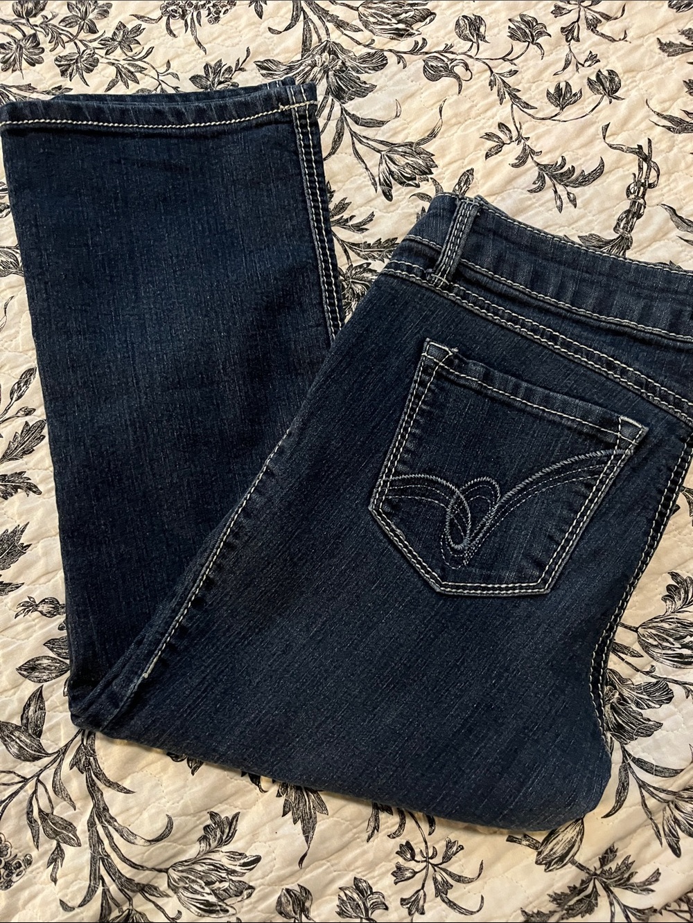 BONGO Dark Blue Cropped Jeans with Contrast Stitching